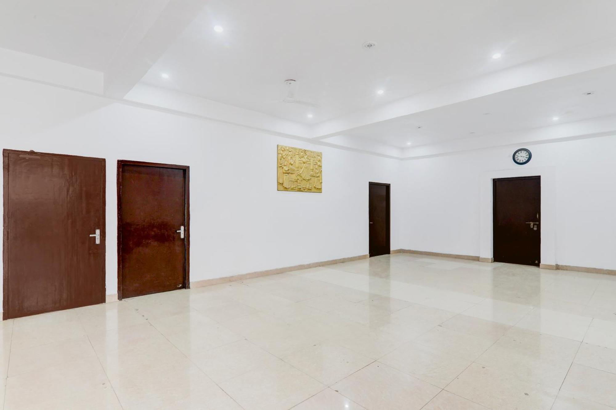 Super Hotel O Insaf Nagar Munshipuliya Formerly Vibrant Chinhat Zewnętrze zdjęcie