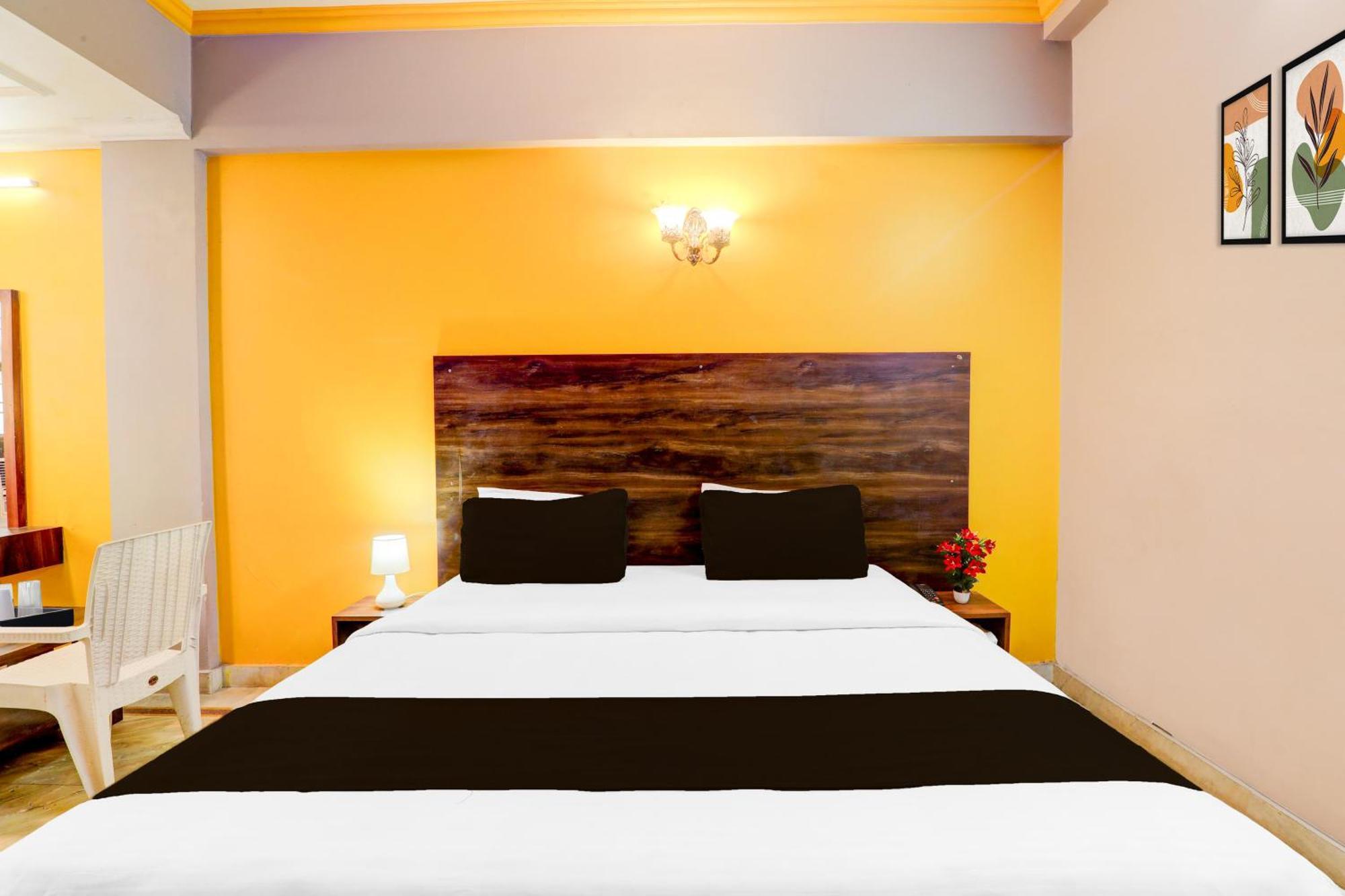 Super Hotel O Insaf Nagar Munshipuliya Formerly Vibrant Chinhat Zewnętrze zdjęcie